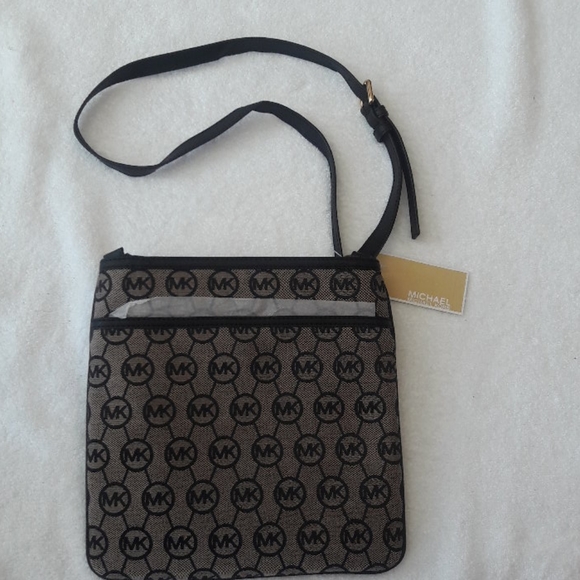 Michael Kors Jacquard Crossbody - Picture 4 of 5